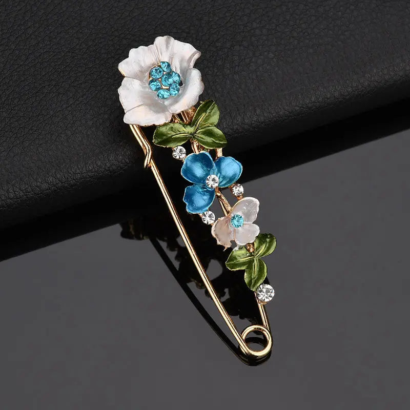 Femlion Vintage Flower Rhinestone Brooch Pin for Women's Collar Lapel - Party Gift