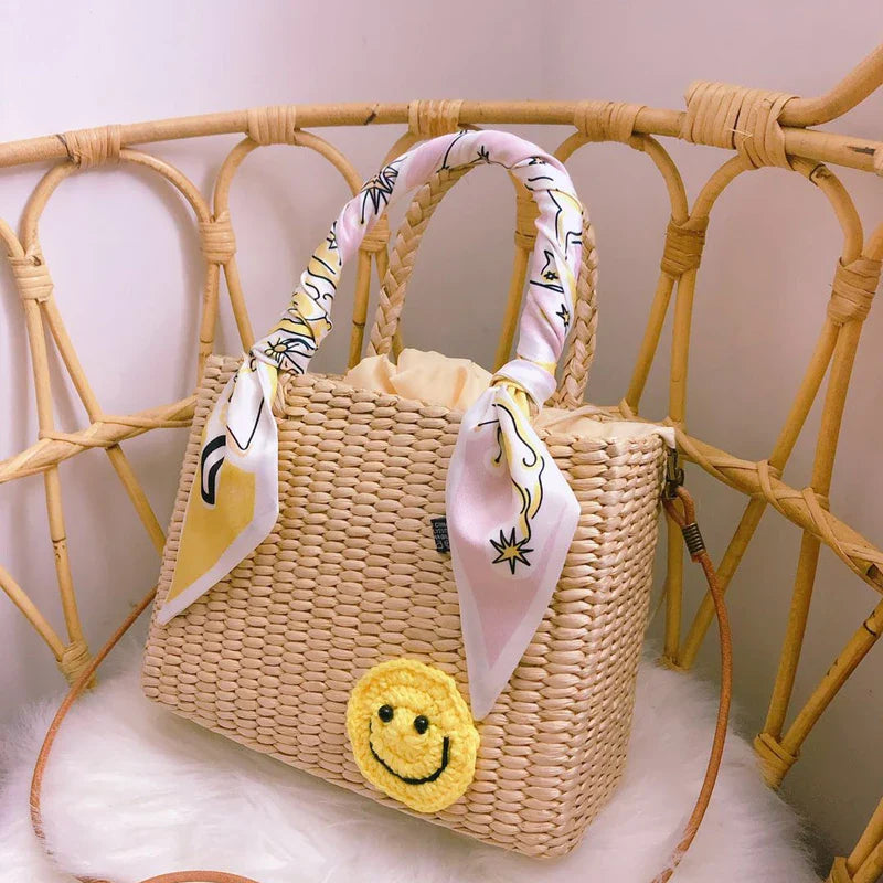 Femlion Handmade Straw Bag: Bride's Honeymoon Essential