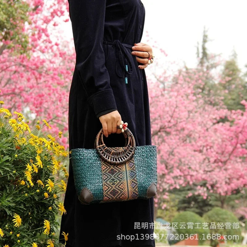 Femlion Woven Straw Bag: Stylish Rattan Handbag for Vacation & Leisure