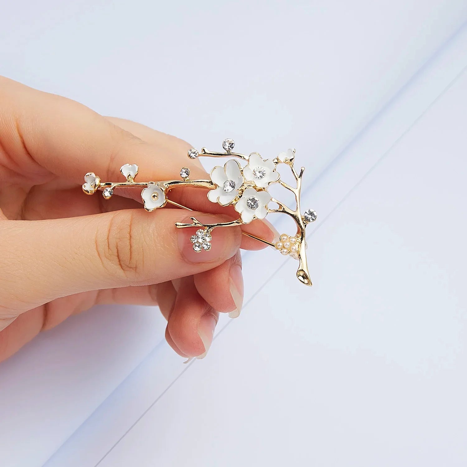 Femlion Pearl Flower & Crystal Leaf Brooch