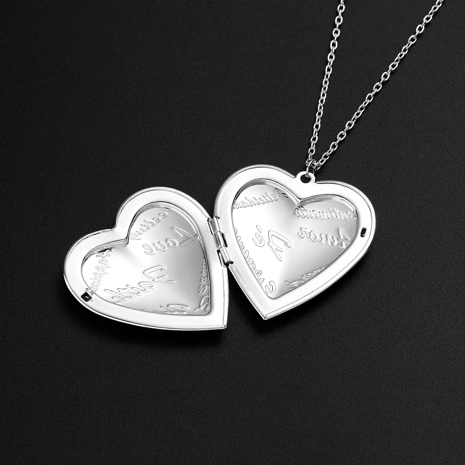 Femlion Love Heart Pendant Locket Necklace Animal Family Photo Frames Girlfriend Gift