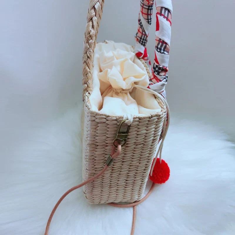 Femlion Handmade Straw Bag: Bride's Honeymoon Essential