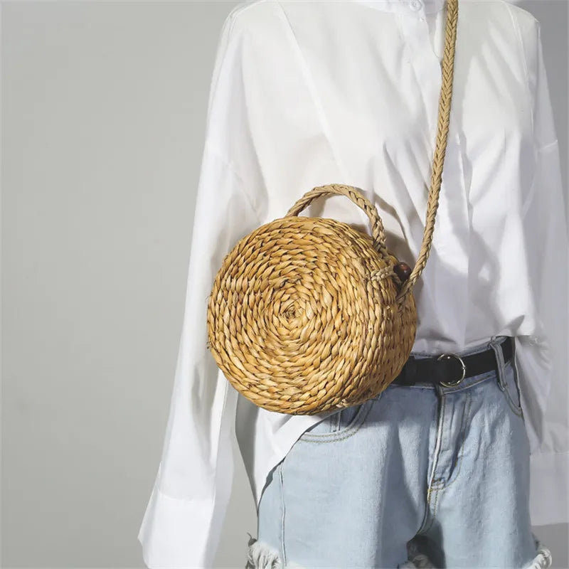 Femlion Rattan Shoulder Bag: Trendy Round Drum Straw Handbag for Spring/Summer 2020