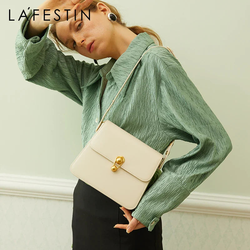 Femlion 2022 Fashion Handbag: Luxury Women's Purse Small Square Messenger Bag.