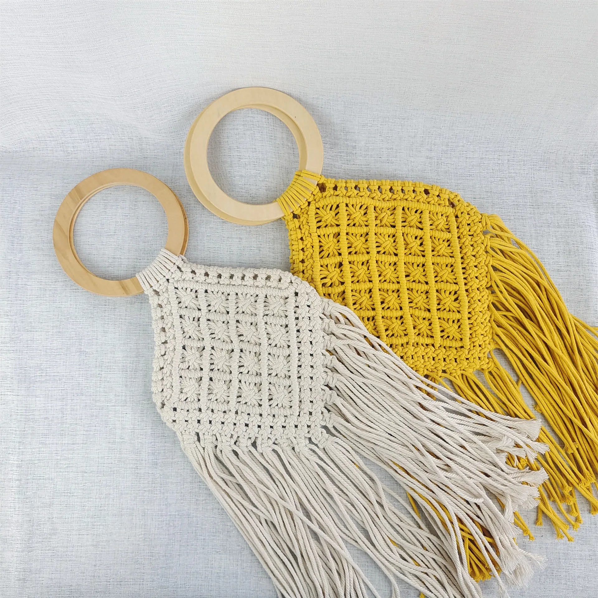 Femlion Diamond Tassel Straw Bag with Wooden Handle