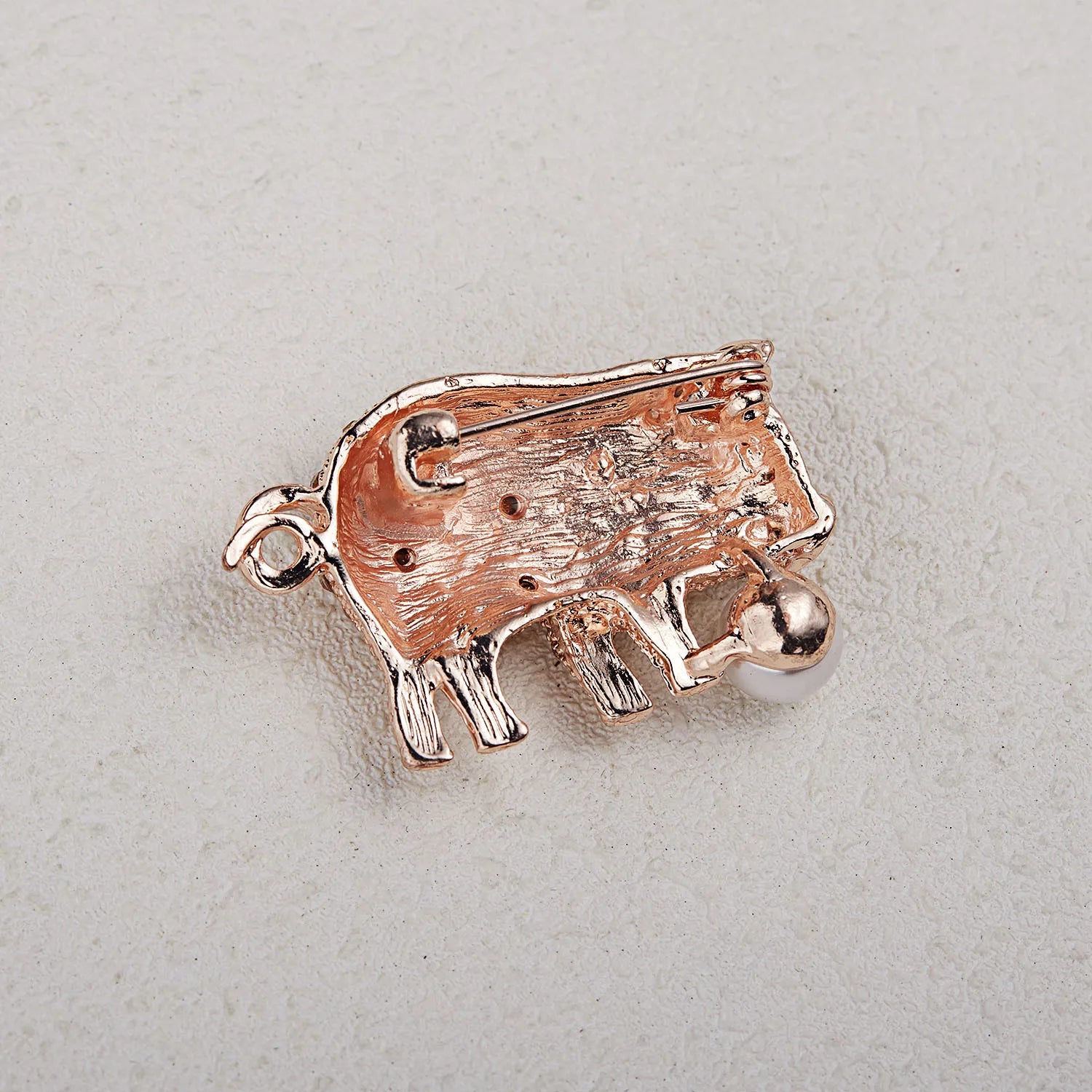 Femlion Rhinestone Pig Brooches: Cute Animal Jewelry Gift