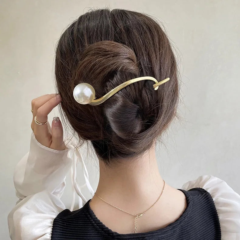 Femlion Butterfly Pearl Hair Clips Hairpins: Stylish Women's Hair Accessories