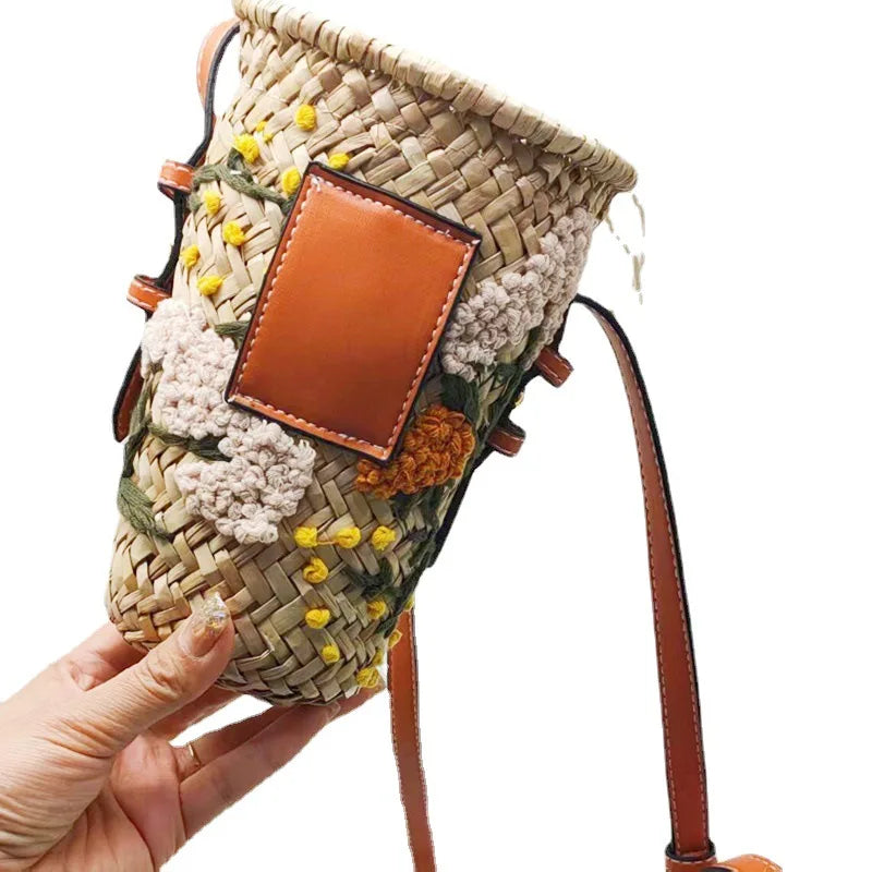 Femlion Aquatic Grass Woven Messenger Bag for Women