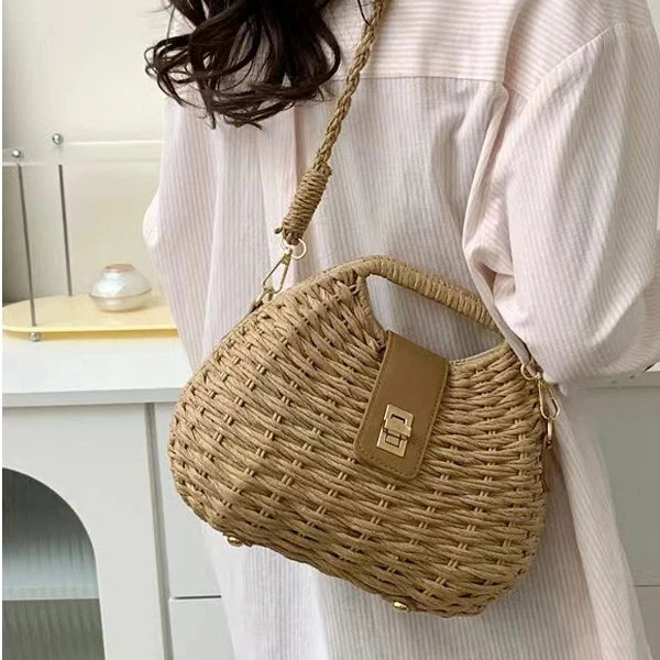 Femlion Shell Straw Crossbody Bag for Women's Beach Holiday Handheld Fashion Straw Woven Shell Bag