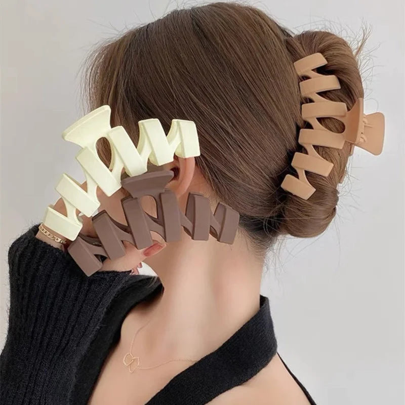 Femlion Vintage Shark Hair Claw Clips: Fashionable Korean Ponytail Barrettes for Women