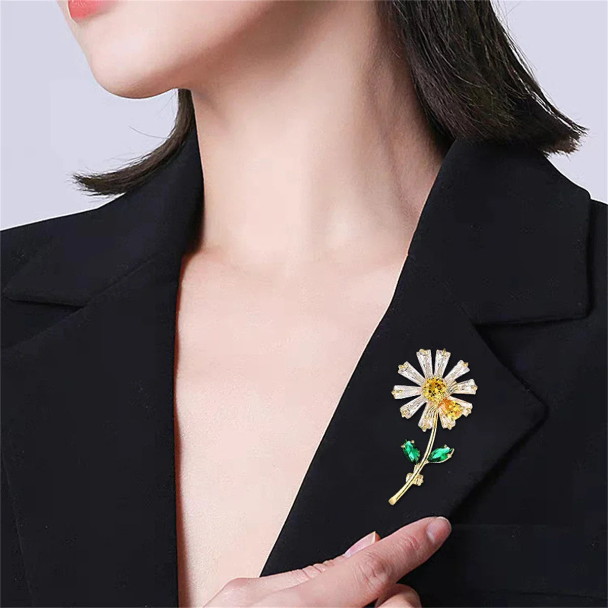 Femlion Zircon Sunflower Bee Brooch: Elegant Floral Badge, Wedding Jewelry