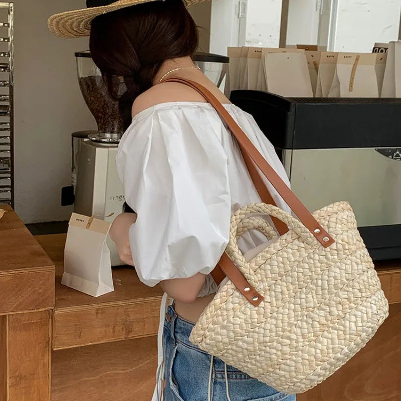 Femlion Corn Skin Woven Beach Vacation Bag