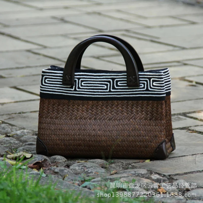 Femlion Woven Cane Handbag: Retro Holiday Beach Bag for Women