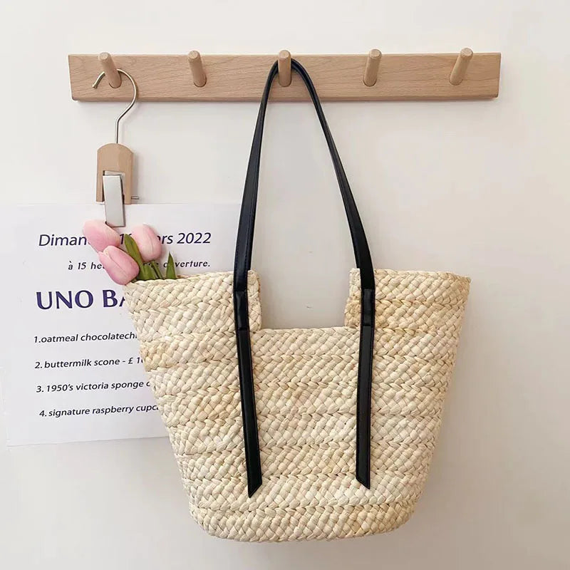 Femlion Large Capacity Straw Concave Vegetable Basket Handmade Woven Beach Bag