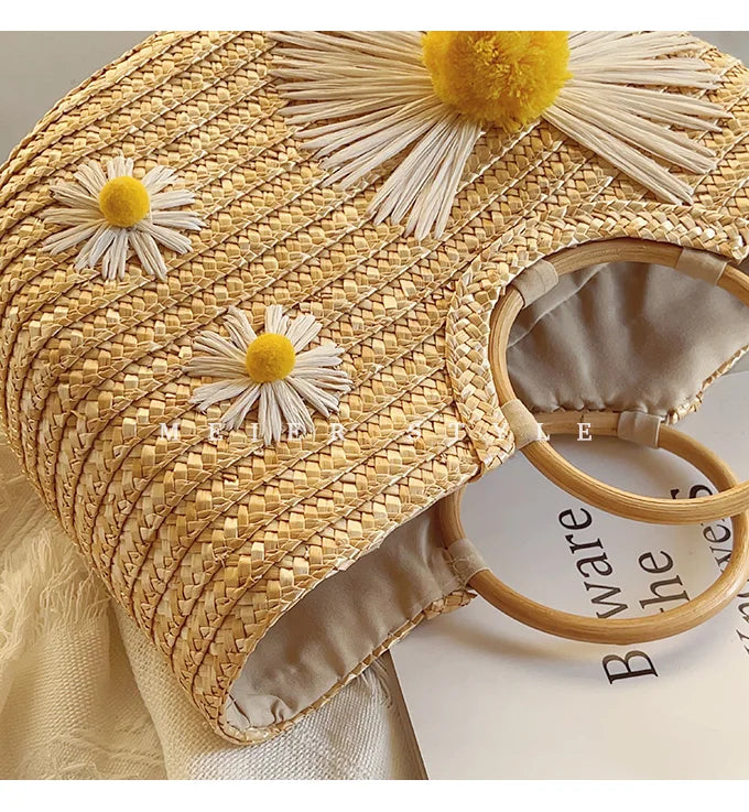 Femlion Daisy Straw Ring Handbag: Stylish Woven Beach Bag for Holidays