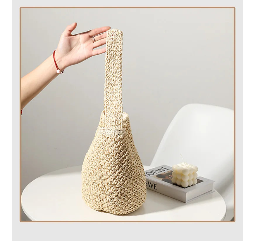 Femlion Straw Bucket Bag: Handmade Woven Beach Vacation Seaside Fashionable Handbag