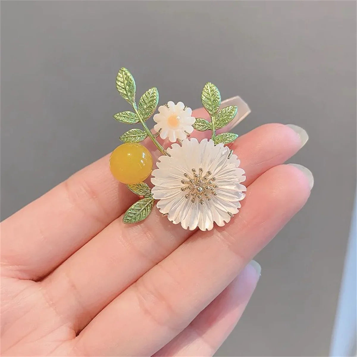 Femlion Elegant Daisy Sunflower Enamel Brooches Floral Bouquet Wedding Jewelry