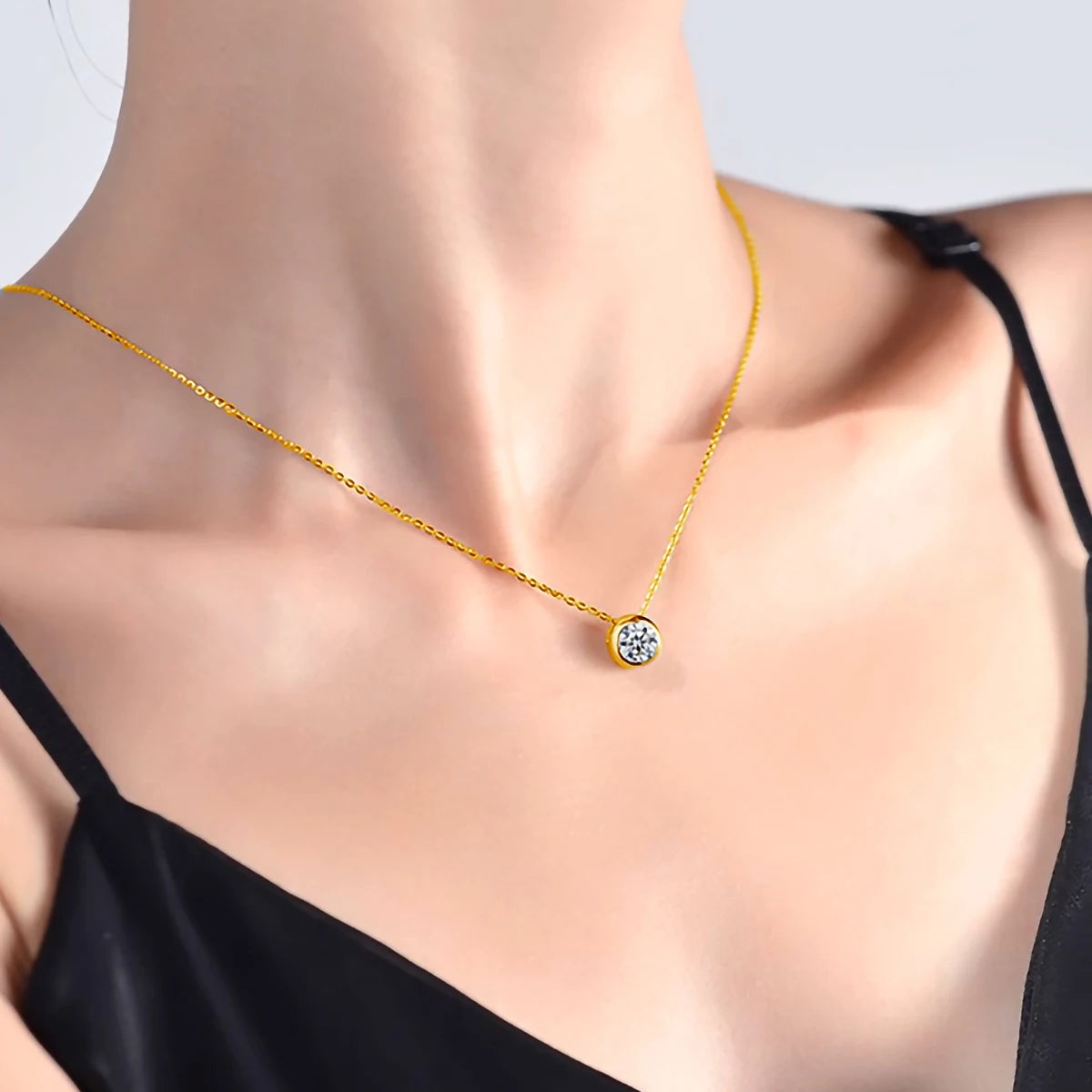 Femlion 18K Gold Moissanite Diamond Necklace - Wedding Proposal Gift