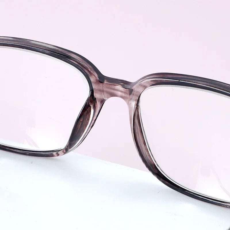 Femlion Fashion Stripe Design Presbyopic Glasses Diopter +450 to +600