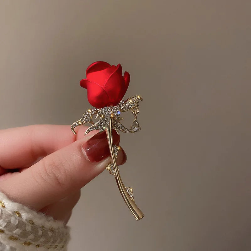 Femlion Elegant Pearl Leaves Wreath Brooch with Rhinestone Butterfly & Flower