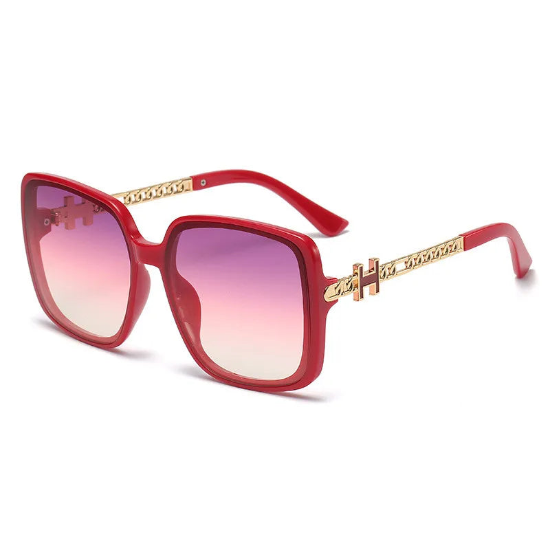 Femlion Rivet Sunglasses: Euro-American Fashion Statement